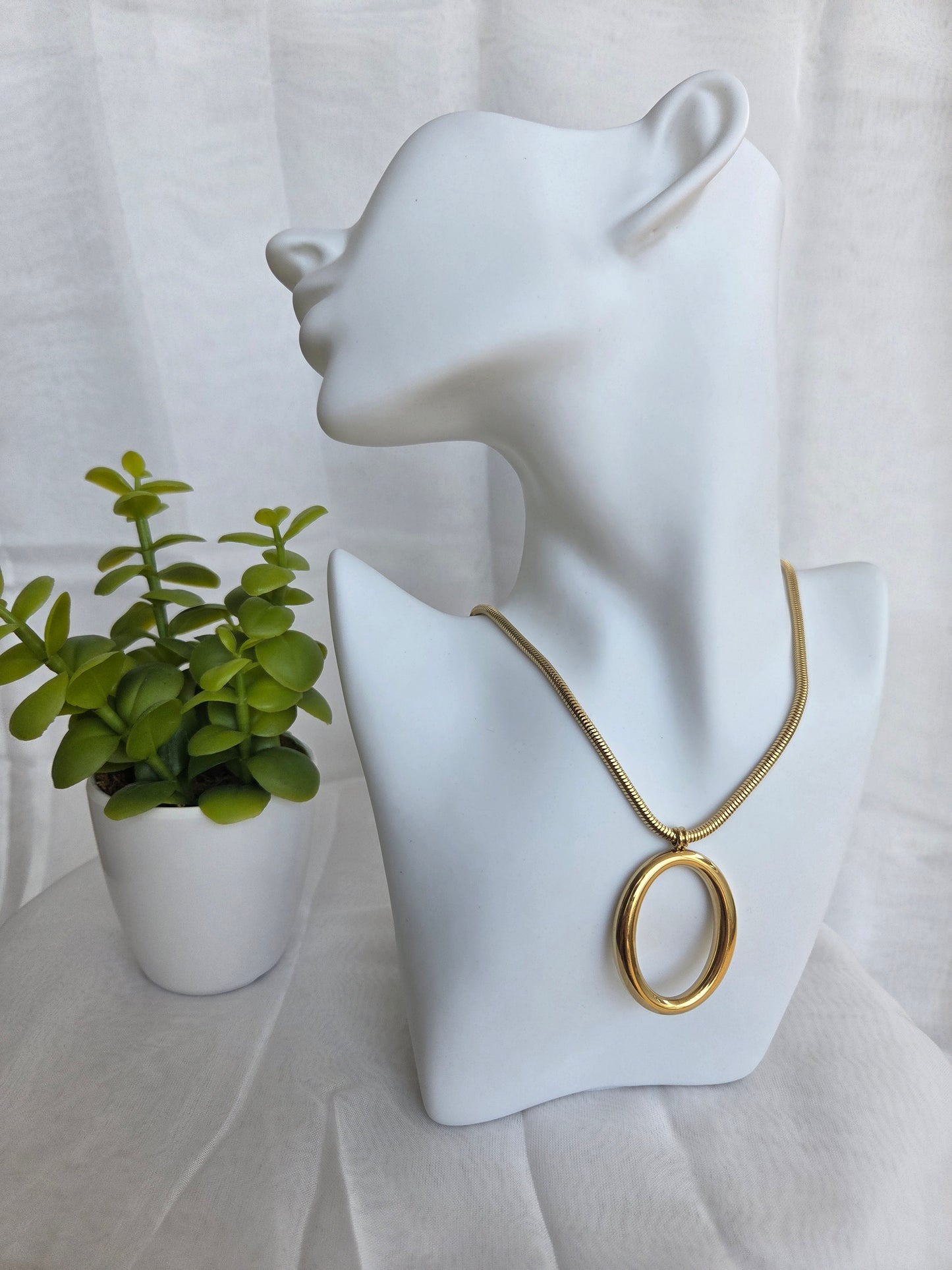 Oval Necklace