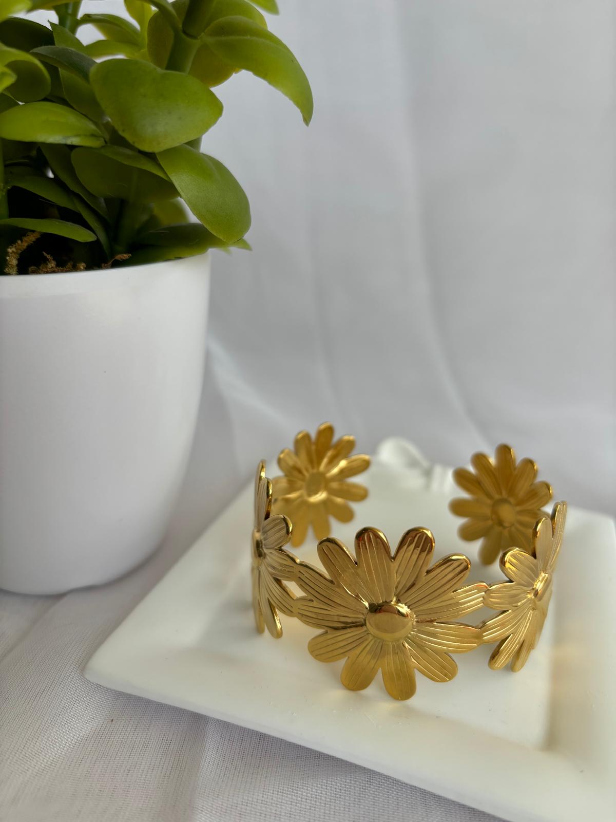 FLOWER BRACELET